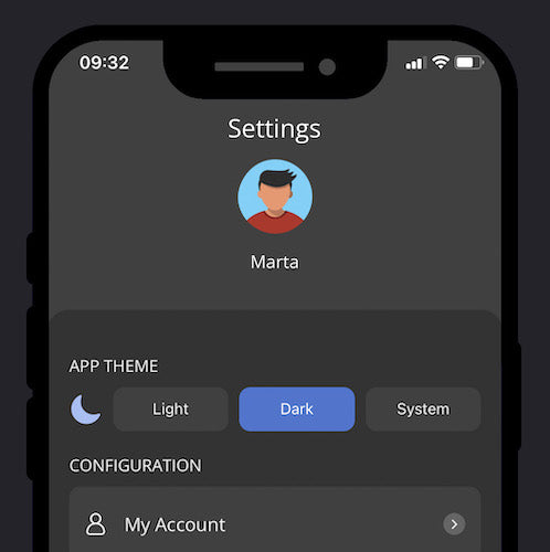 App iotty disponibile in tema chiaro e scuro per facilitare la lettura e il risparmio della batteria